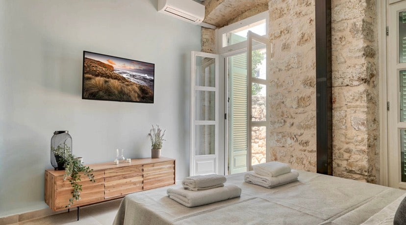 Historic Building – Lefkada Old Town